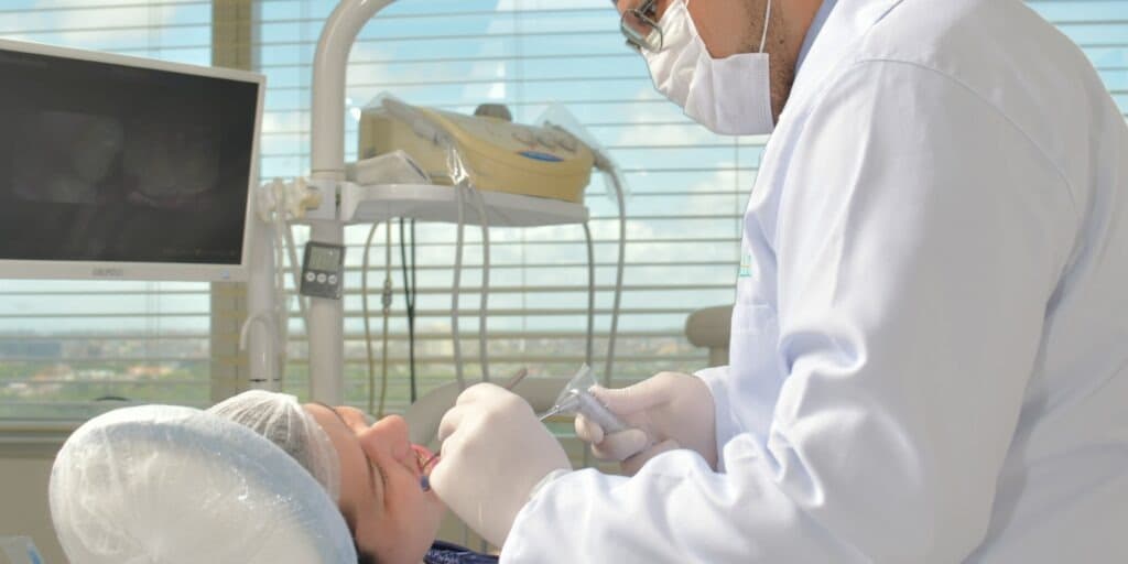 Atendimento odontológico na Odonto Elity